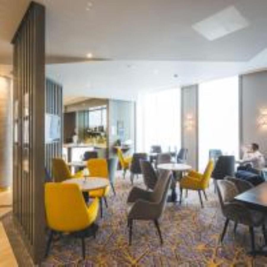 Maldron Hotel Glasgow City Exterior photo Interior of the hotel