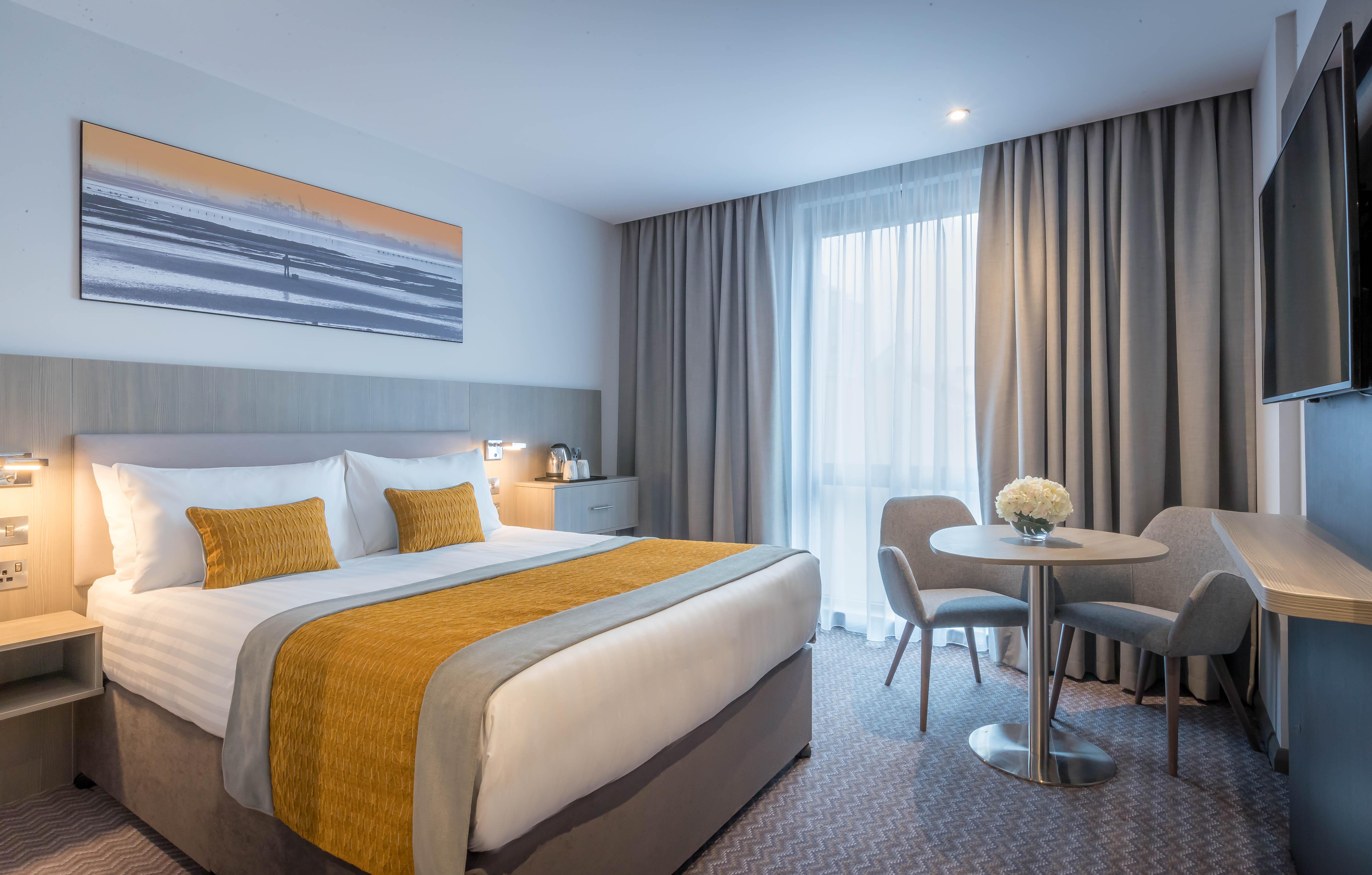 Maldron Hotel Glasgow City Exterior photo A room at the hotel